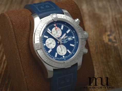 breitling super avenger 2 farbiges zifferblatt|Breitling super avenger bezel.